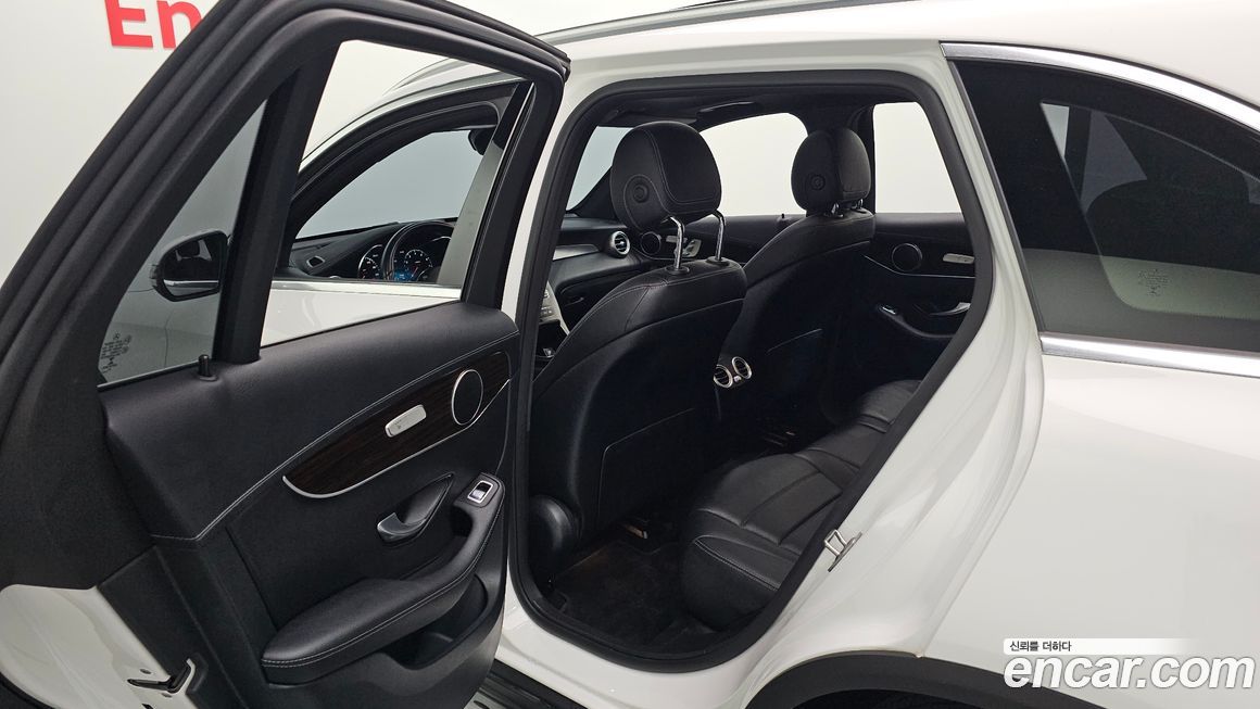 Mercedes-Benz GLC-Class 2020