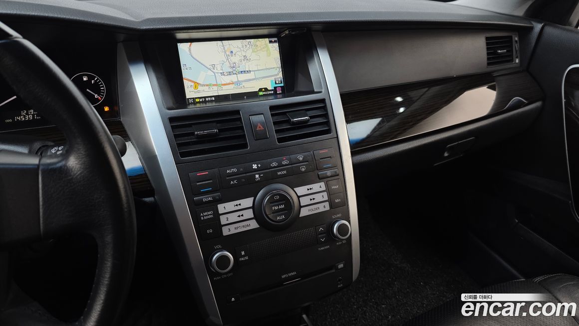 Renault-KoreaSamsung SM7 2011