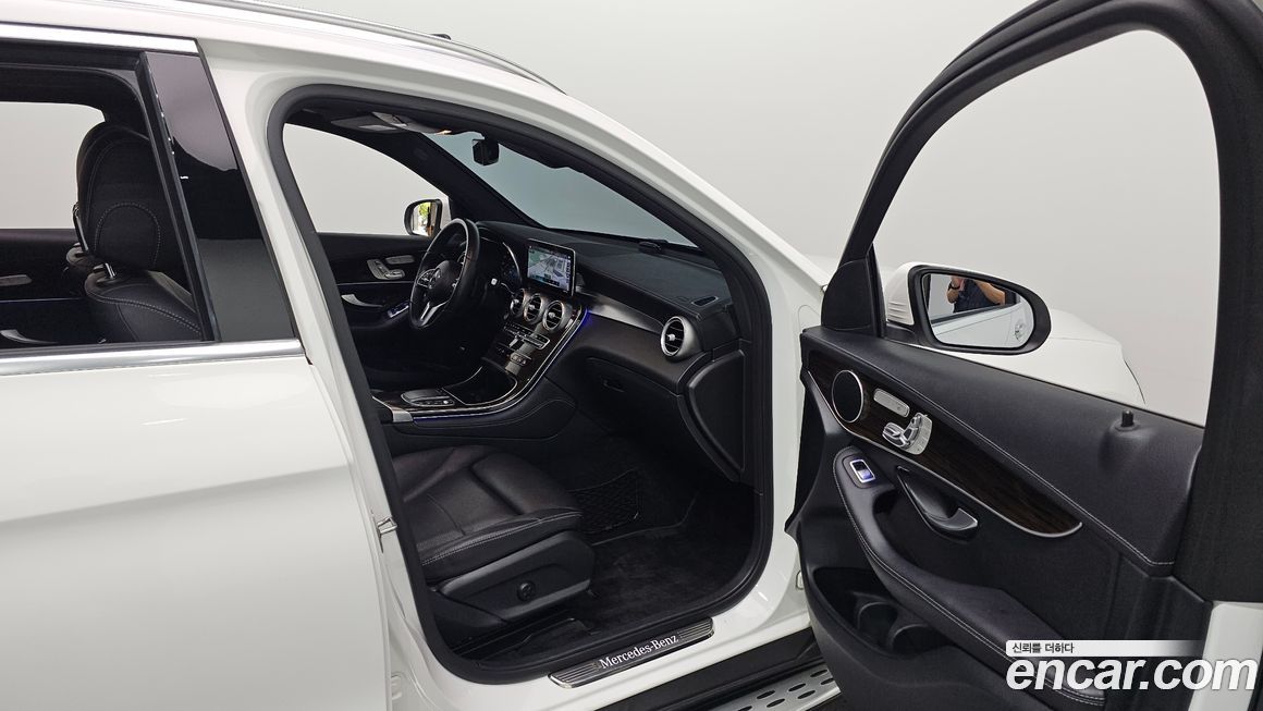 Mercedes-Benz GLC-Class 2020