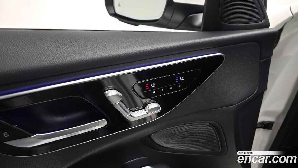 Mercedes-Benz C-Class 2024