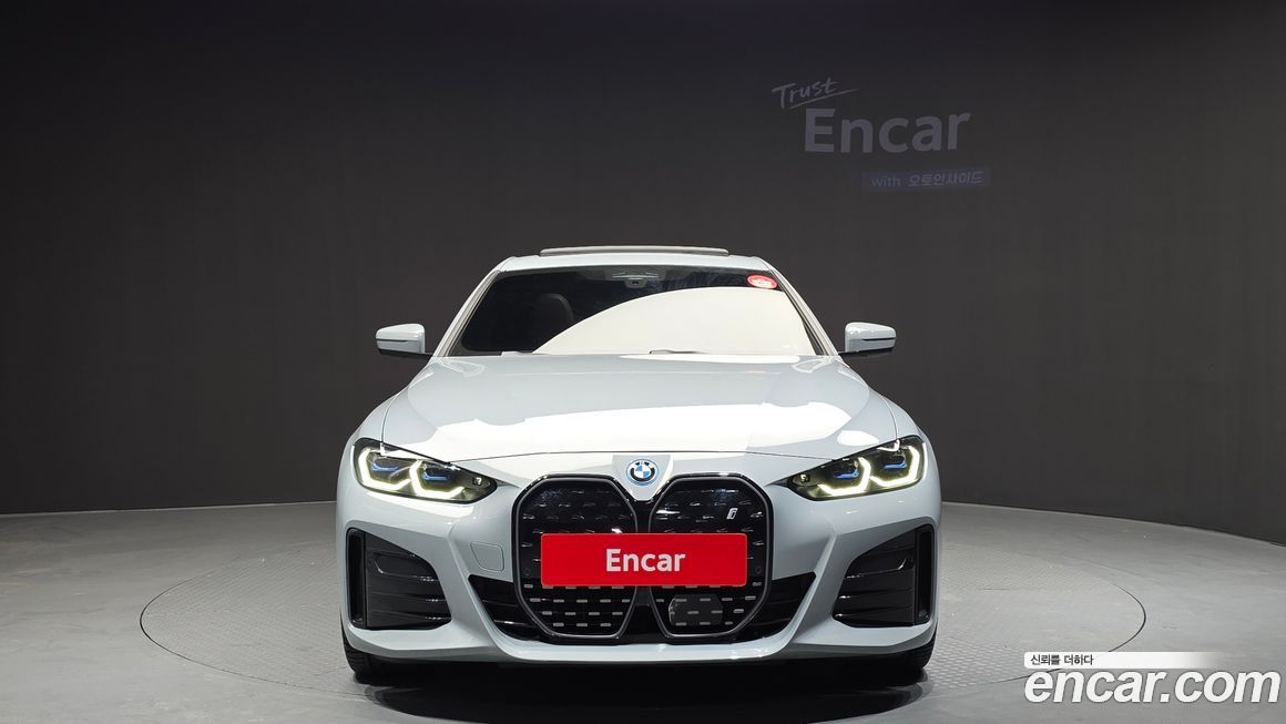 BMW i4 2023