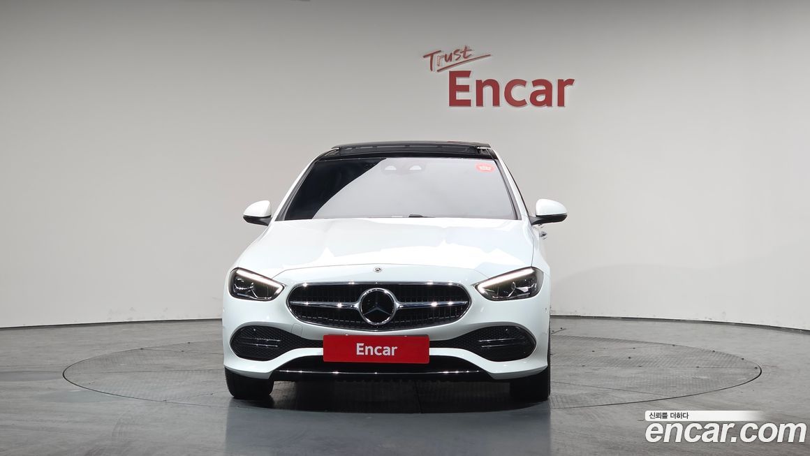 Mercedes-Benz C-Class 2024