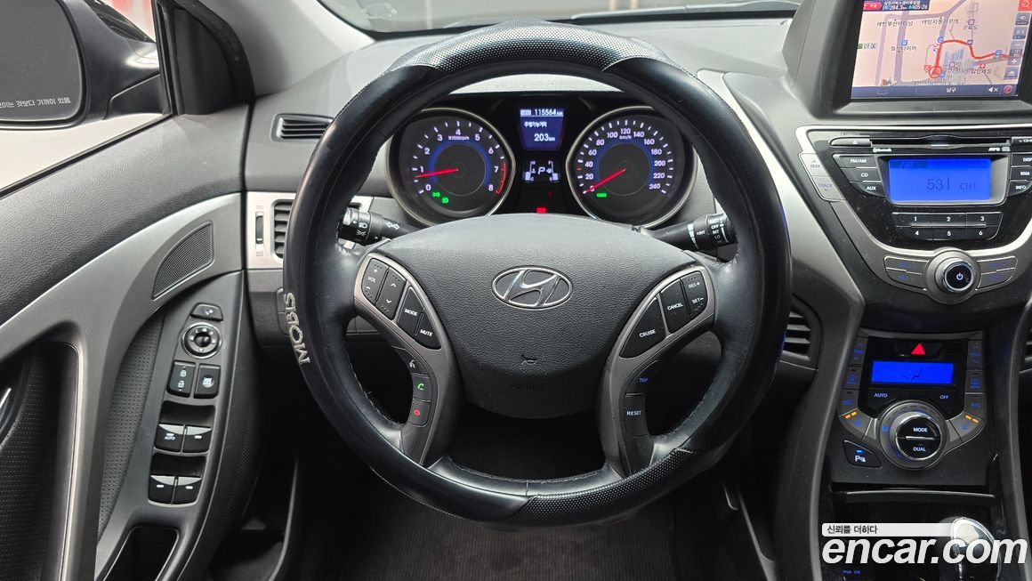 Hyundai AVANTE 2013