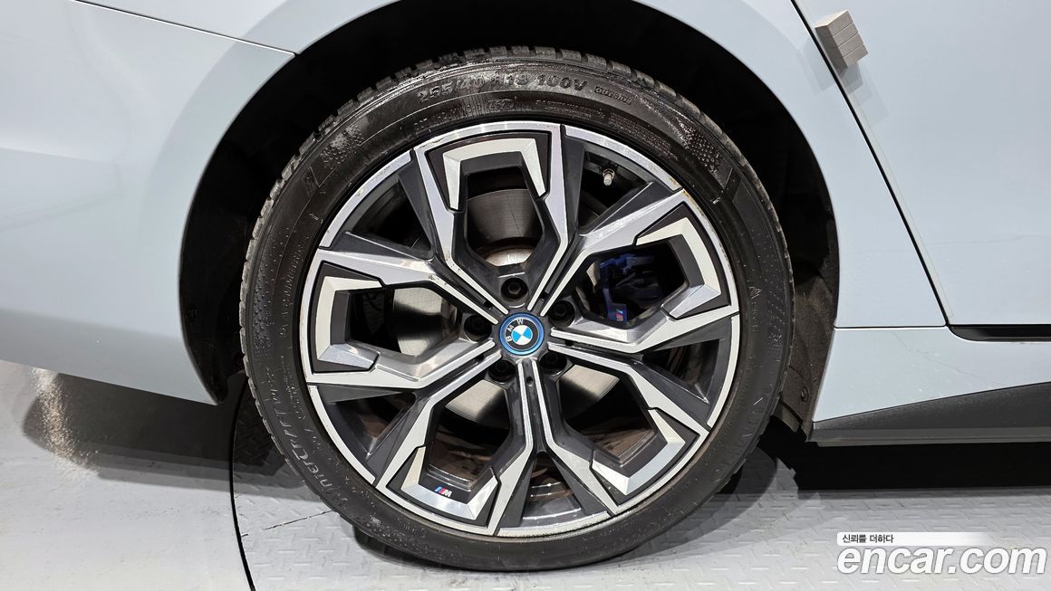 BMW i4 2023