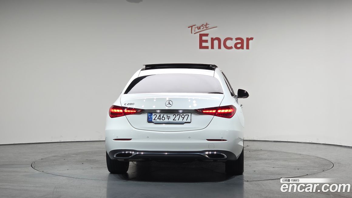 Mercedes-Benz C-Class 2024