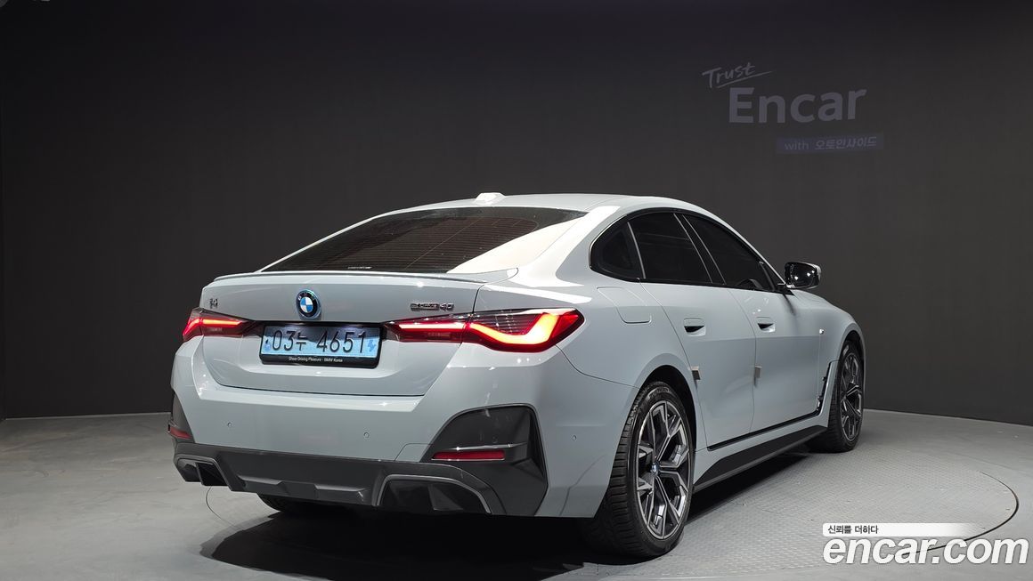 BMW i4 2023