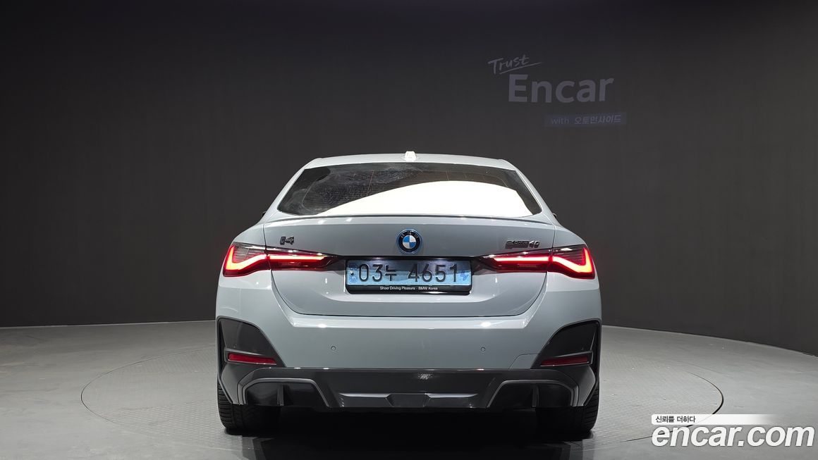 BMW i4 2023