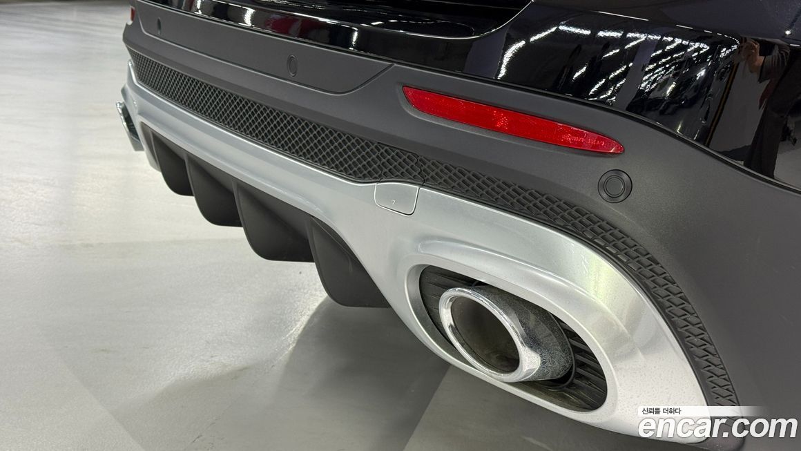 Mercedes-Benz GLB-Class 2025