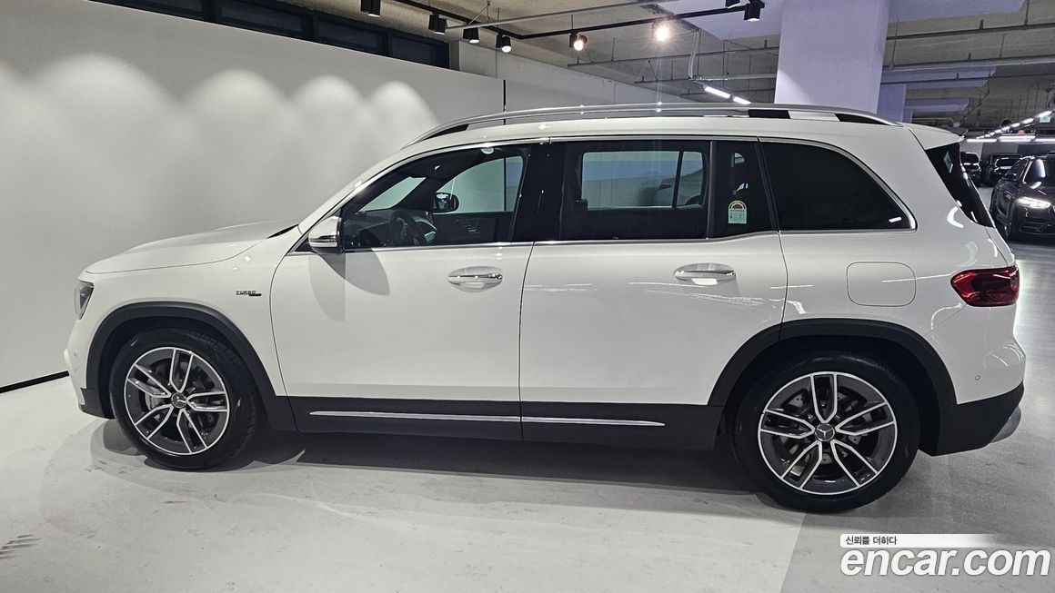 Mercedes-Benz GLB-Class 2025