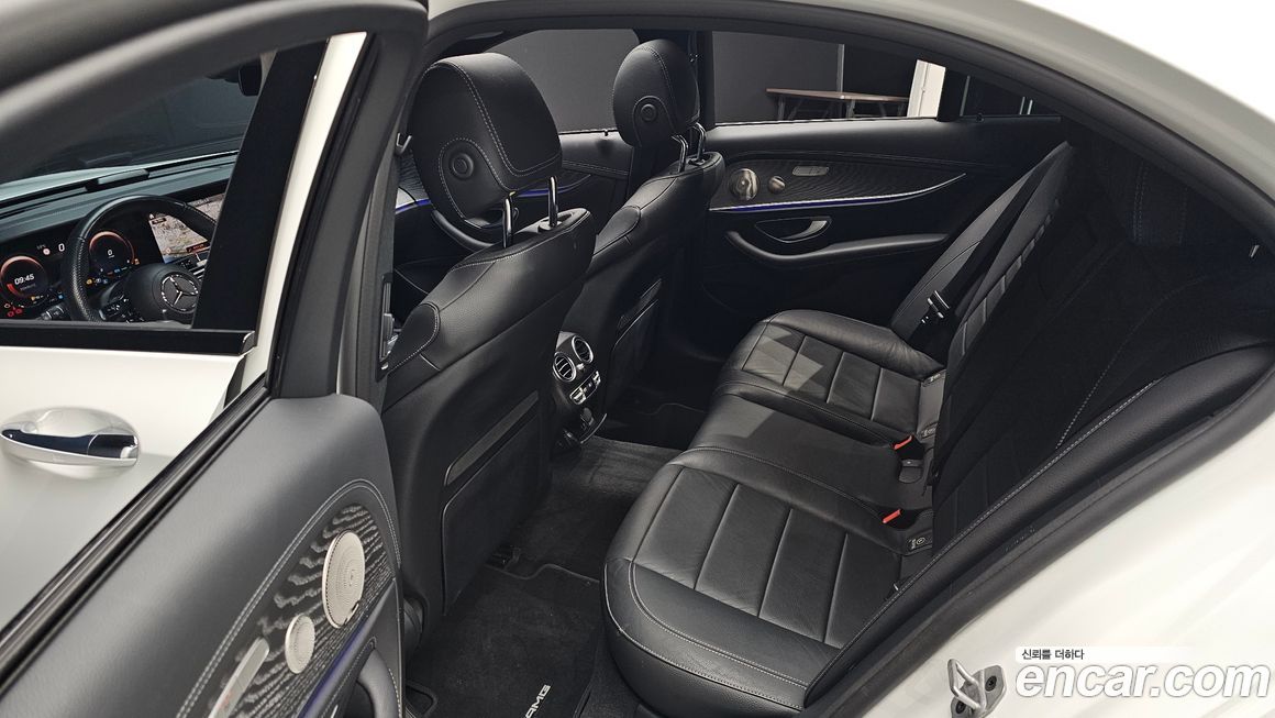 Mercedes-Benz E-Class 2023