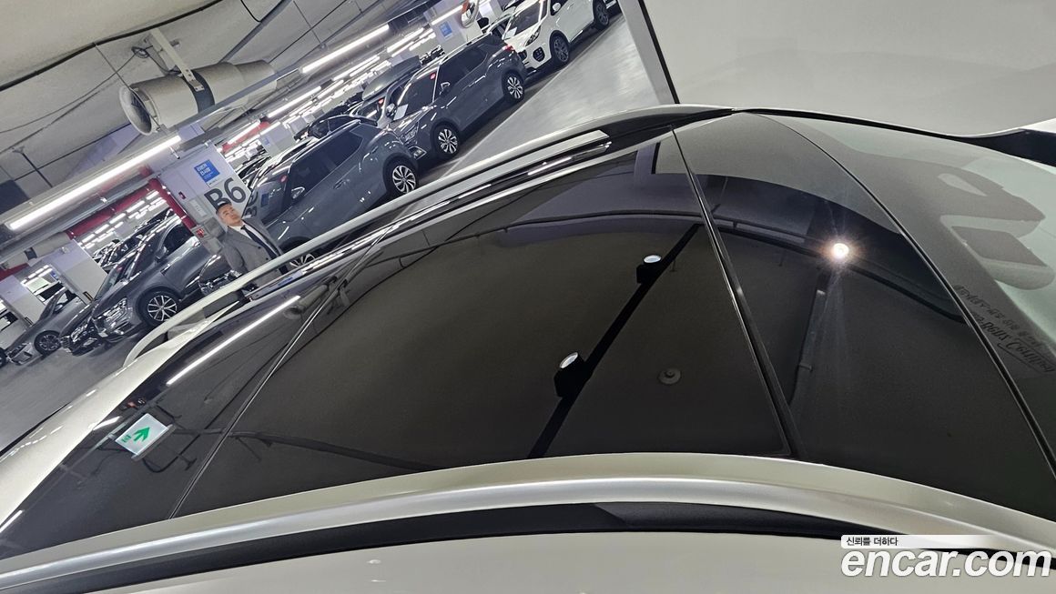 Mercedes-Benz GLB-Class 2025