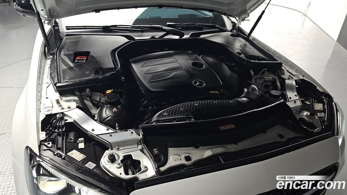 Mercedes-Benz E-Class 2023