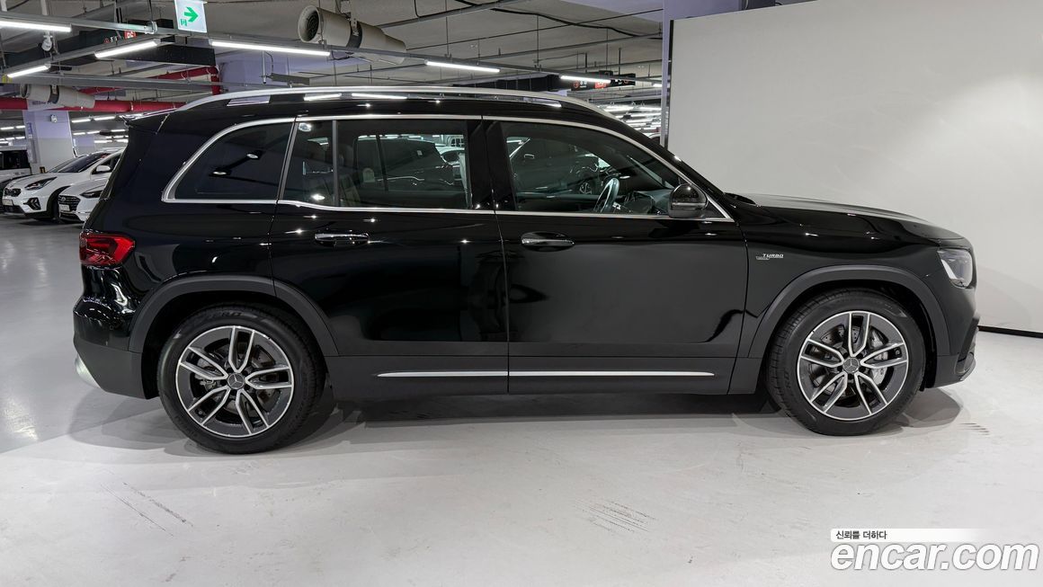 Mercedes-Benz GLB-Class 2025