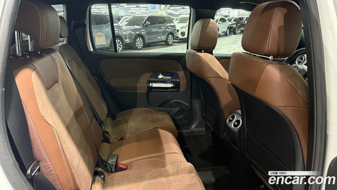 Mercedes-Benz GLB-Class 2025