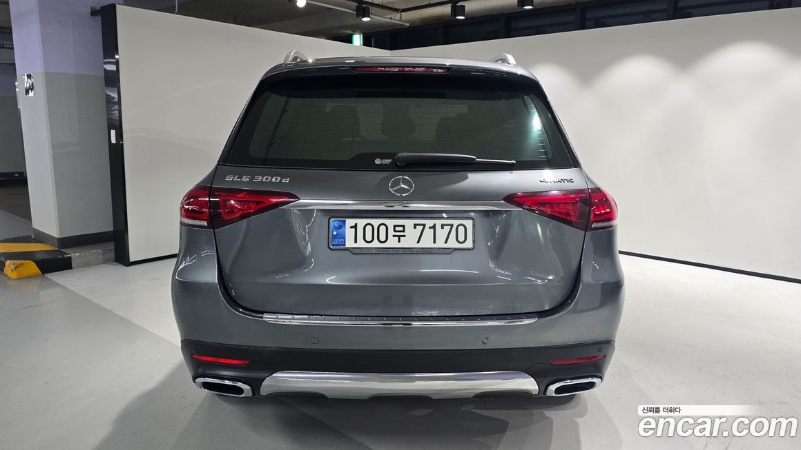 Mercedes-Benz GLE-Class 2021