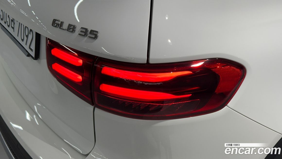 Mercedes-Benz GLB-Class 2025