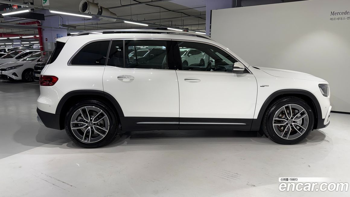 Mercedes-Benz GLB-Class 2025