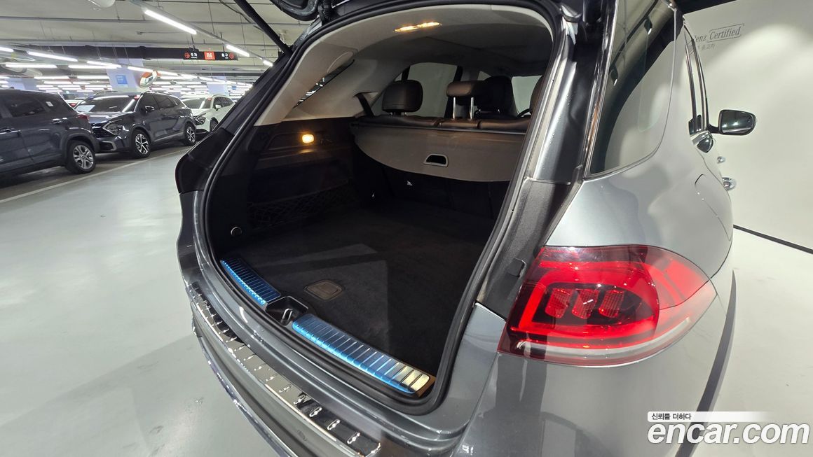 Mercedes-Benz GLE-Class 2021