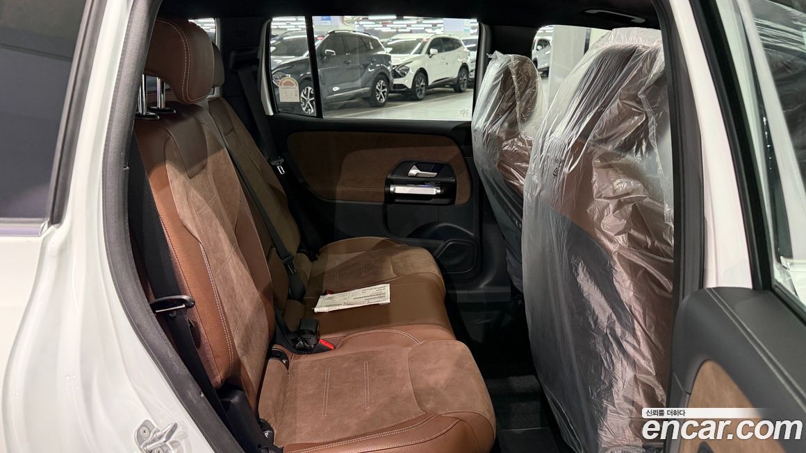 Mercedes-Benz GLB-Class 2025