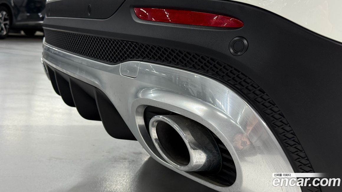 Mercedes-Benz GLB-Class 2025