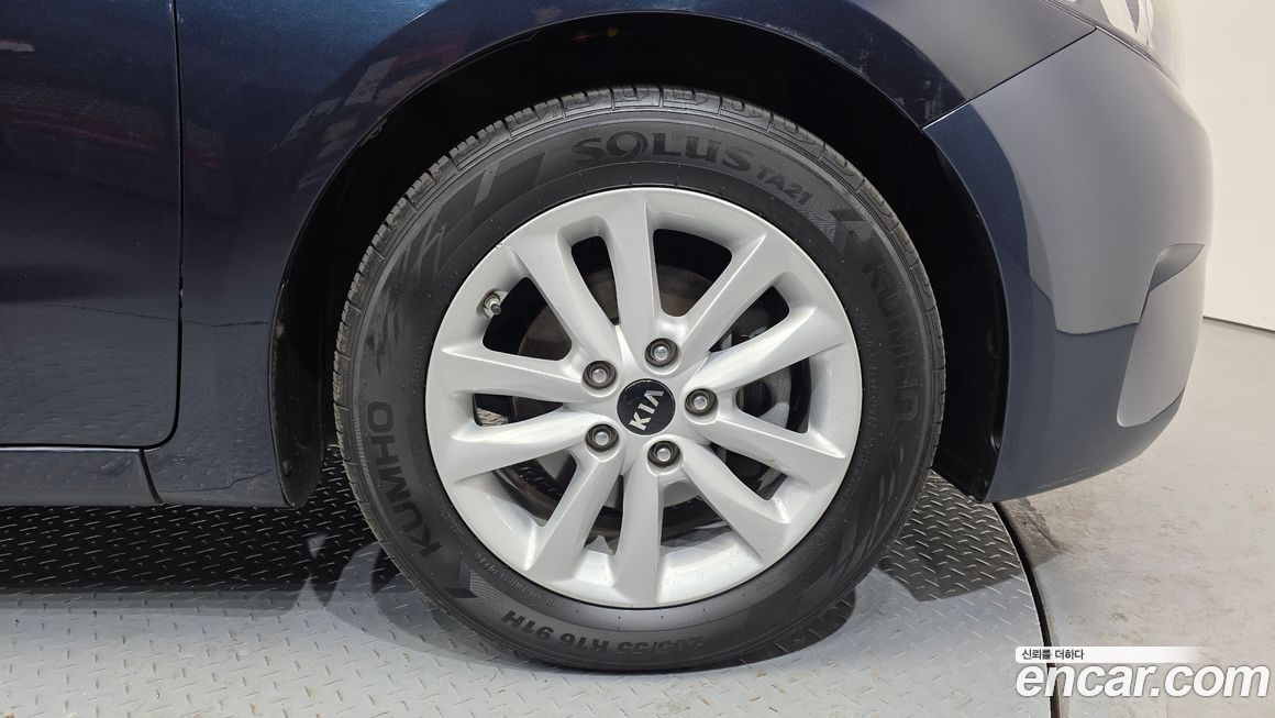 Kia K3 2016
