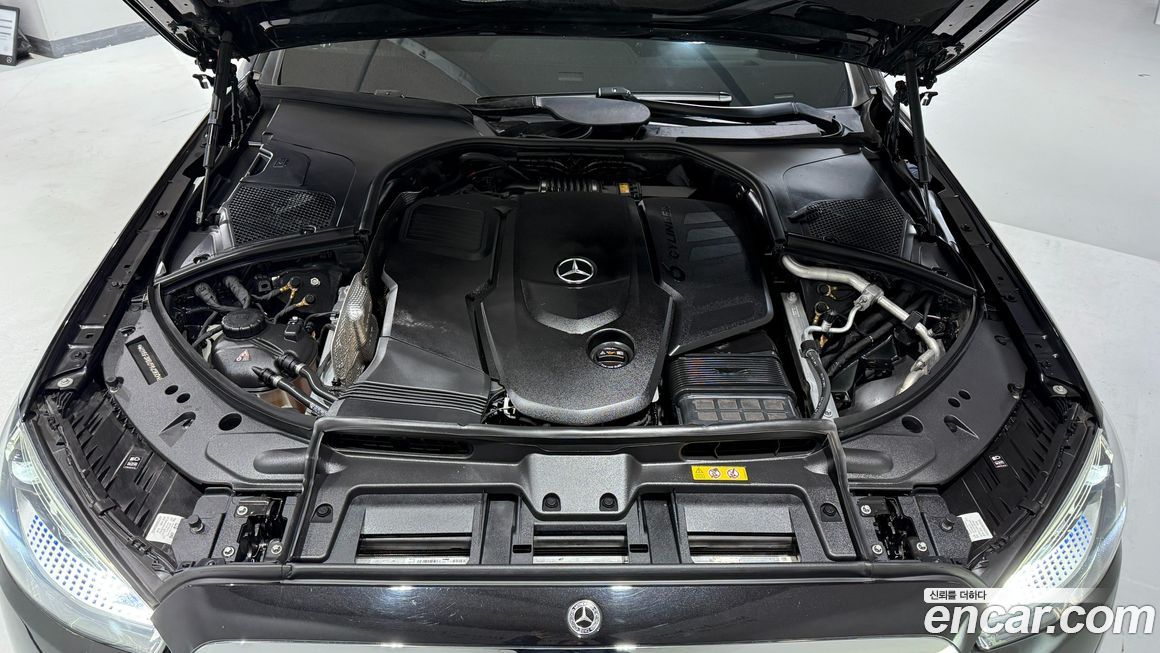 Mercedes-Benz S-Class 2023