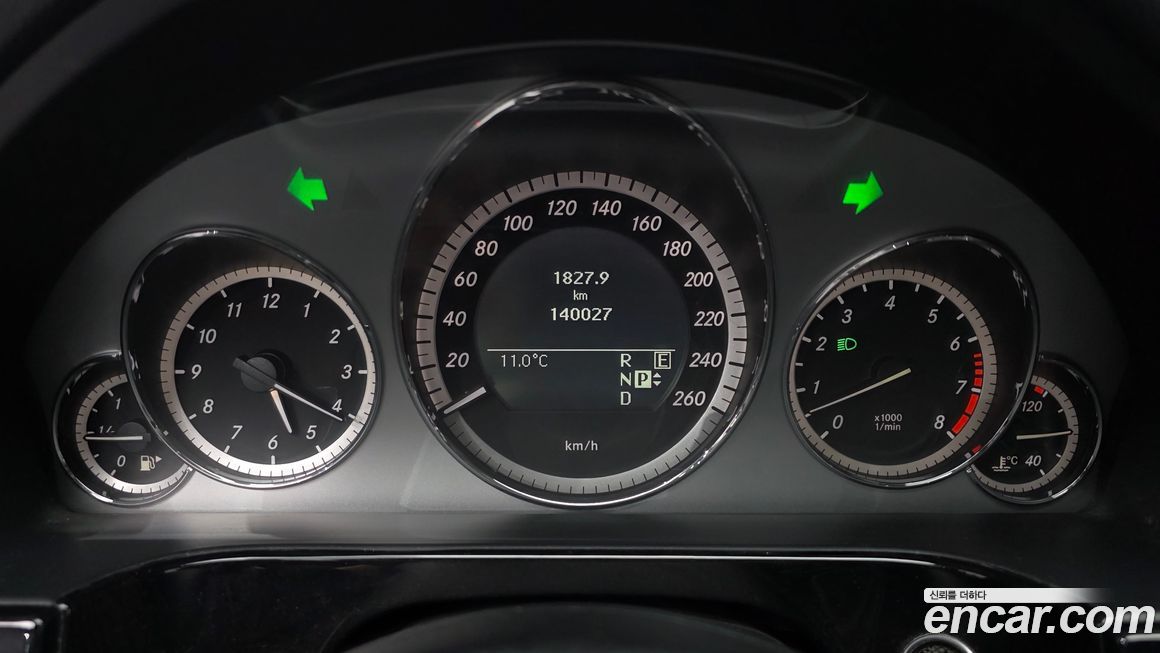 Mercedes-Benz E-Class 2011