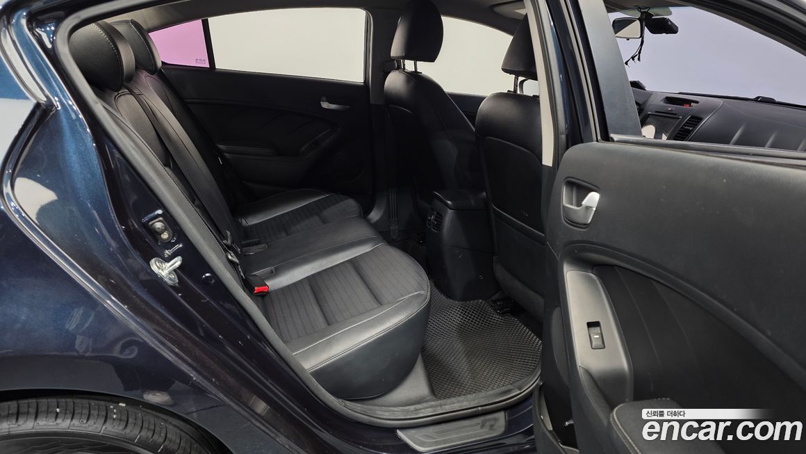 Kia K3 2016