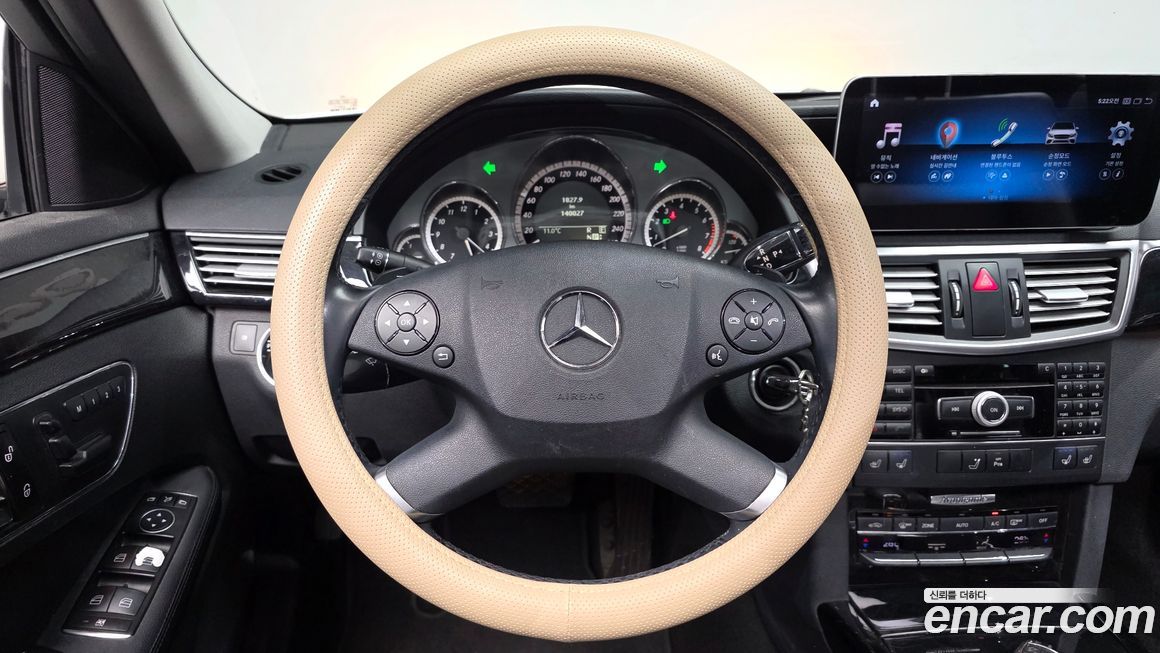 Mercedes-Benz E-Class 2011