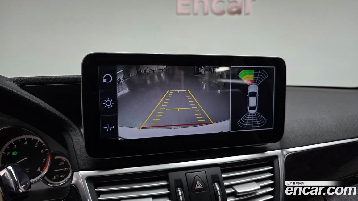 Mercedes-Benz E-Class 2011