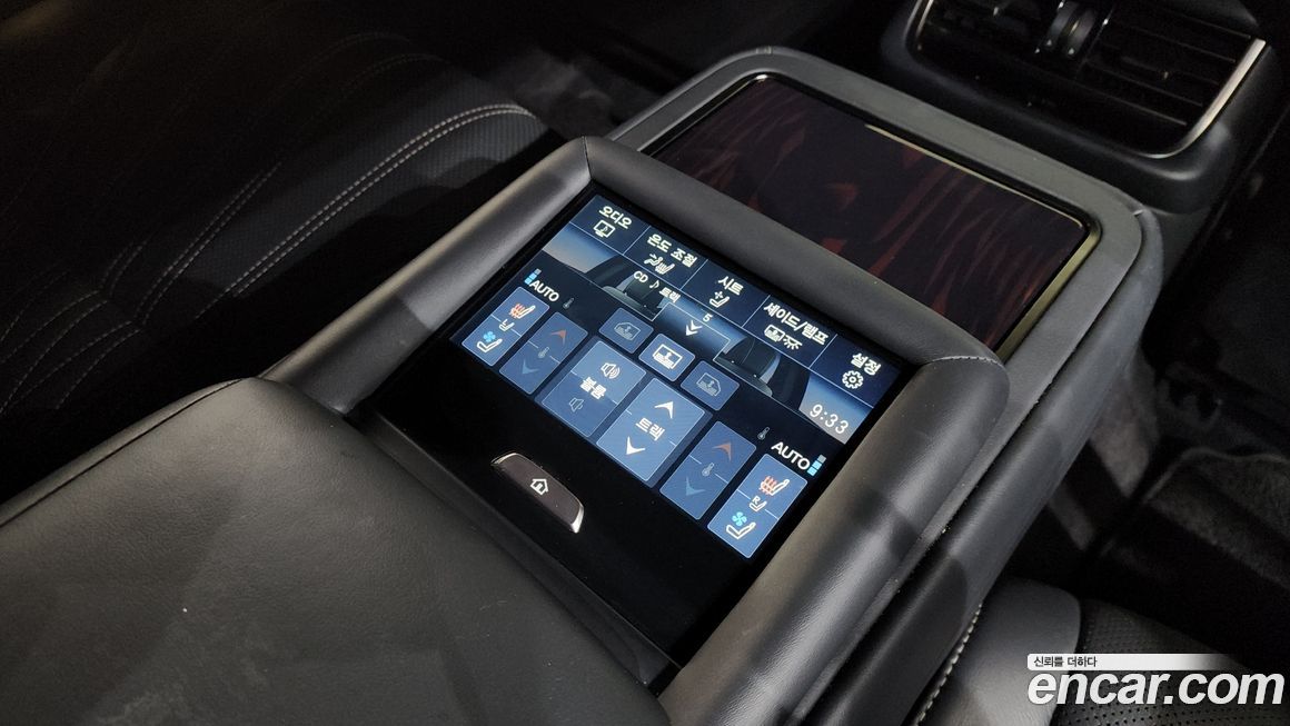 Lexus LS 2022