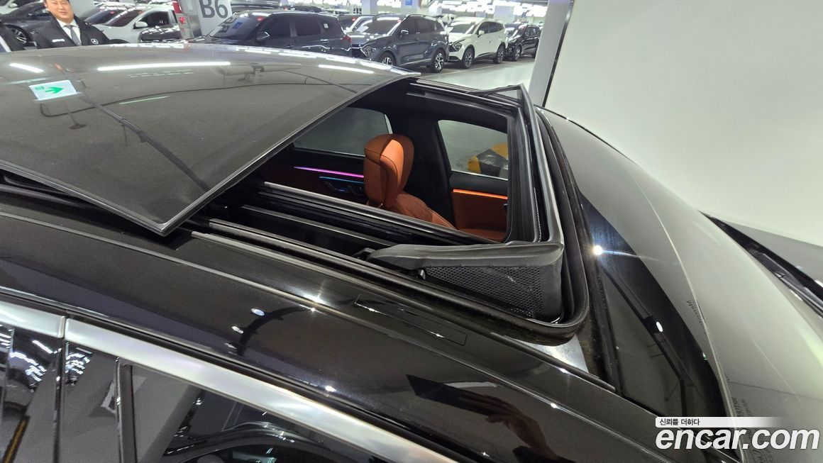 Mercedes-Benz S-Class 2023