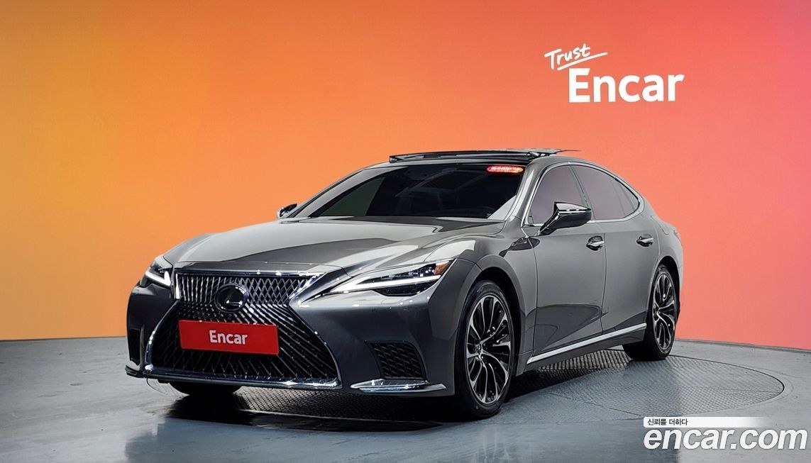 Lexus LS 2022