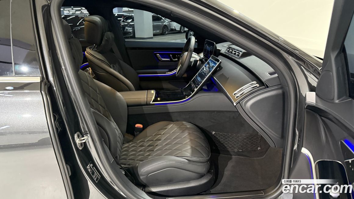 Mercedes-Benz S-Class 2025