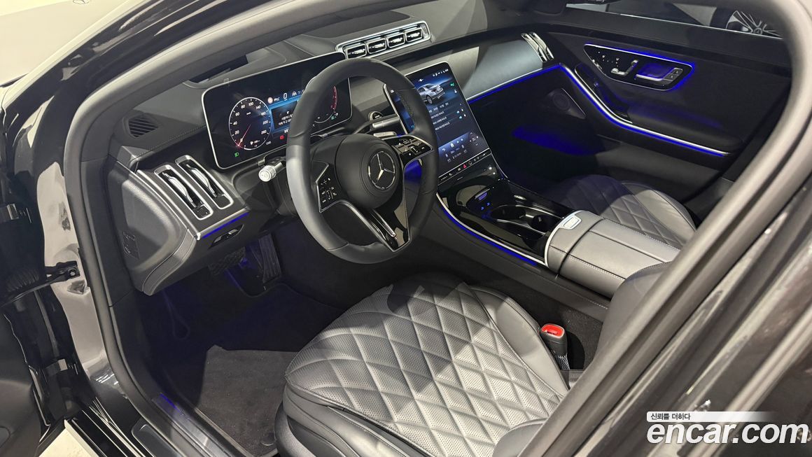Mercedes-Benz S-Class 2025