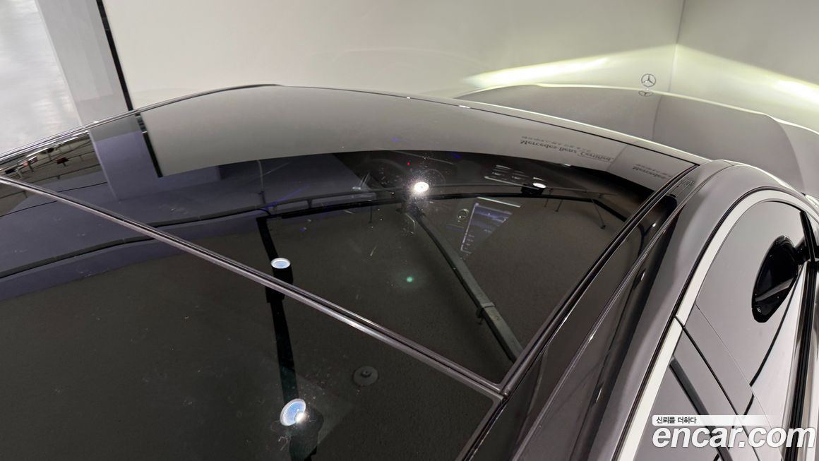 Mercedes-Benz S-Class 2025