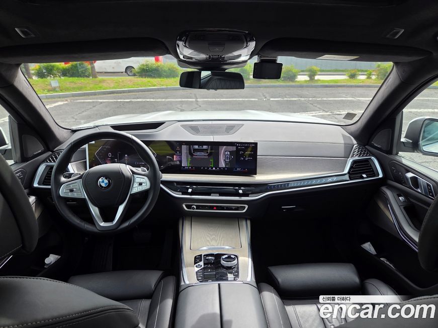 BMW X7 2025