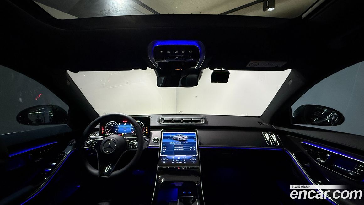 Mercedes-Benz S-Class 2025