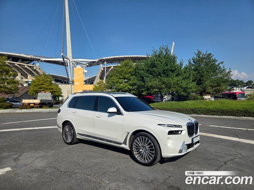 BMW X7 2025