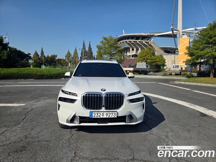 BMW X7 2025