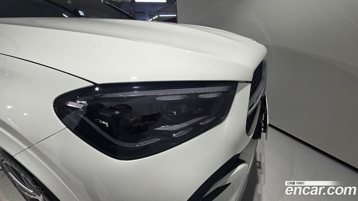 Mercedes-Benz GLE-Class 2025