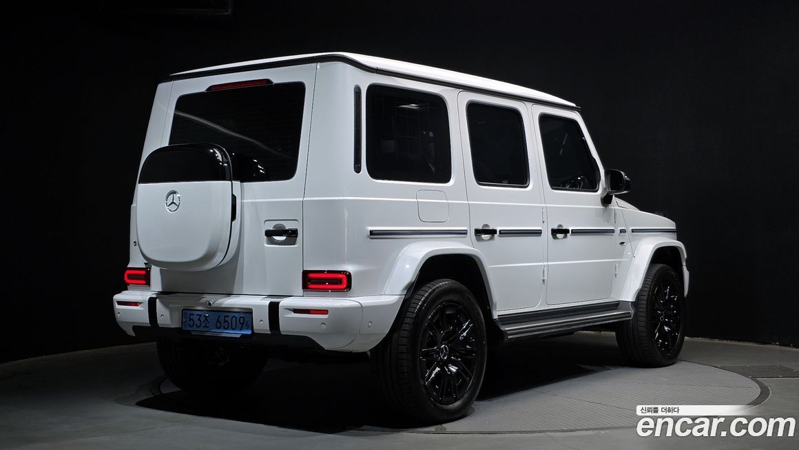 Mercedes-Benz G-Class 2025