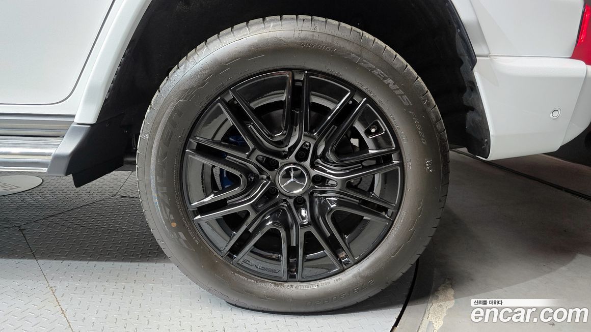 Mercedes-Benz G-Class 2025