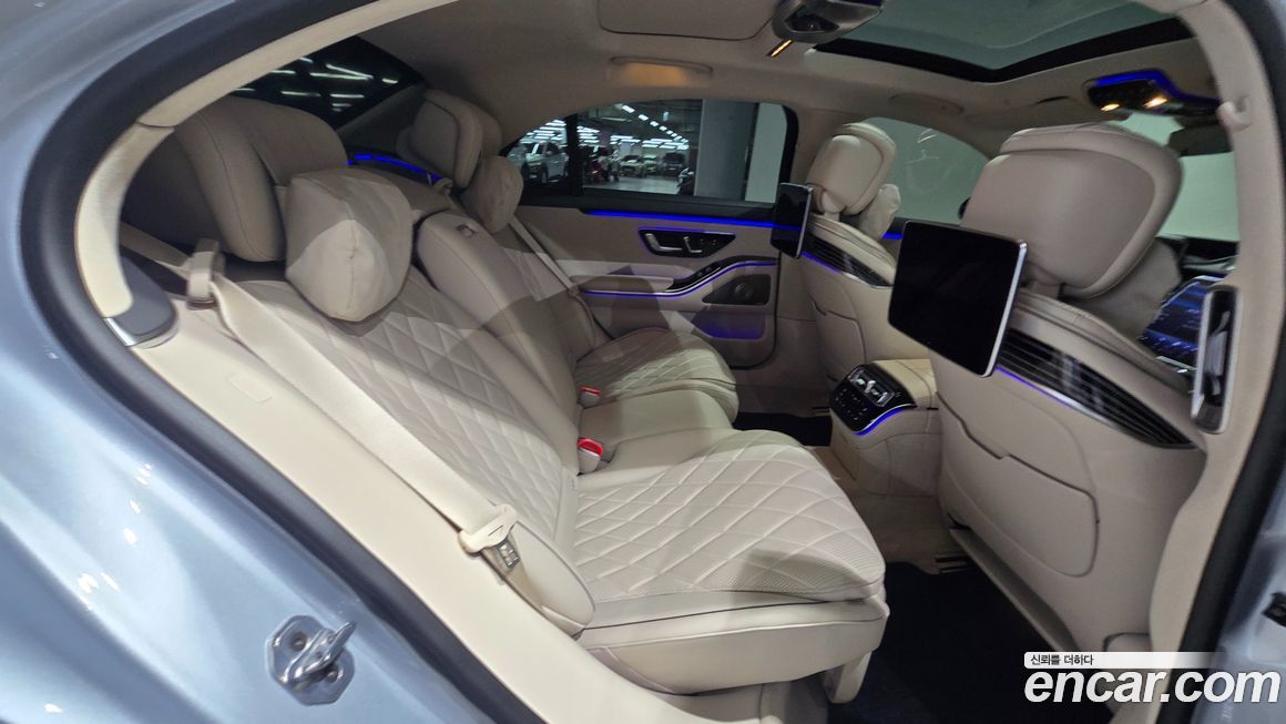 Mercedes-Benz S-Class 2025