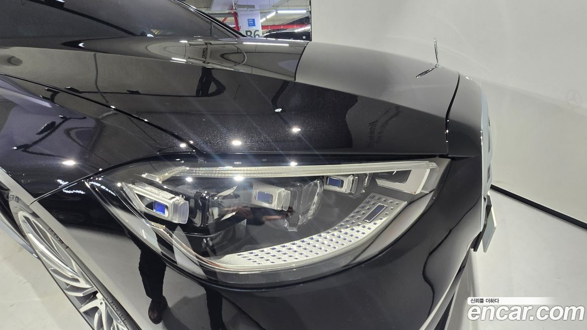 Mercedes-Benz S-Class 2025