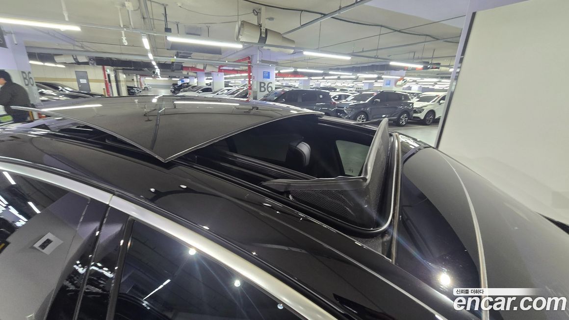 Mercedes-Benz S-Class 2025