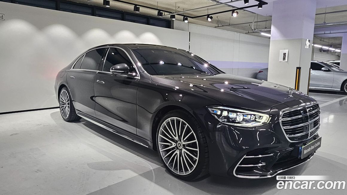 Mercedes-Benz S-Class 2025