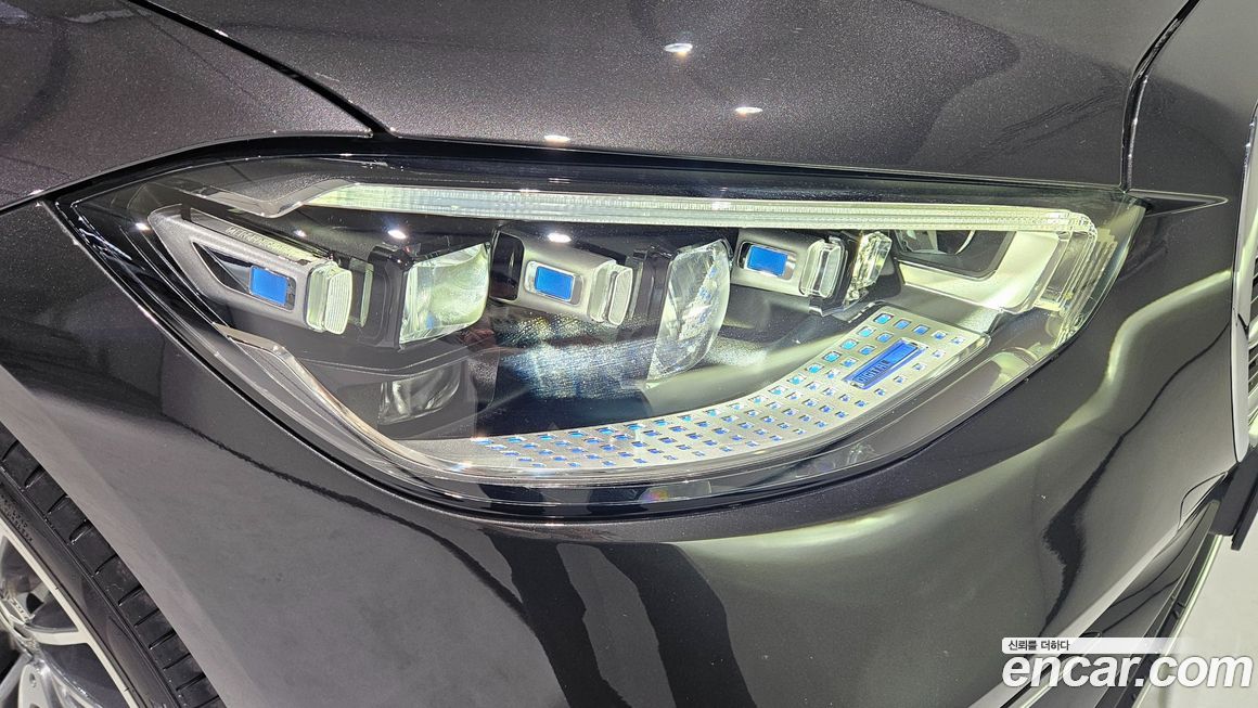 Mercedes-Benz S-Class 2025