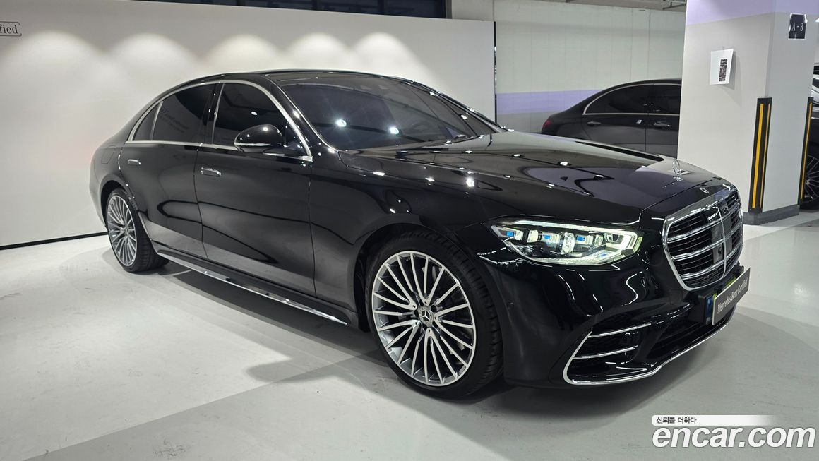 Mercedes-Benz S-Class 2025