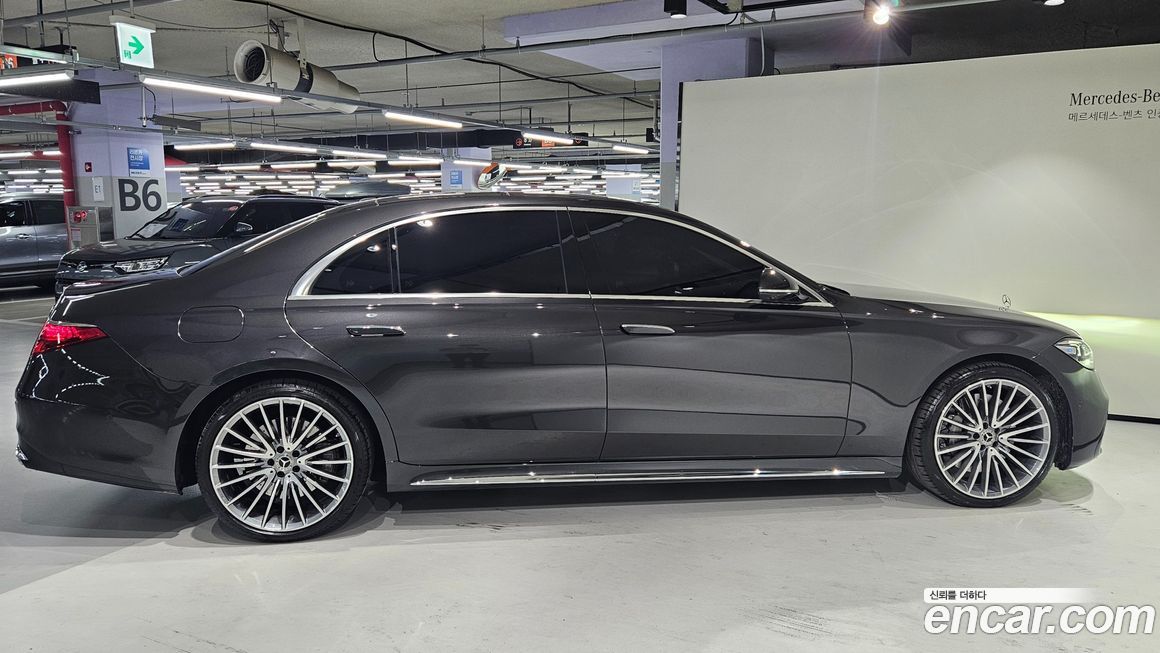 Mercedes-Benz S-Class 2025